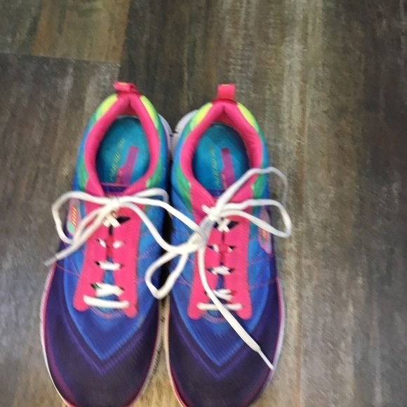 𝅺RAINBOW Colors Skechers with memory foam sole size 8.5 - Picture 2 of 6